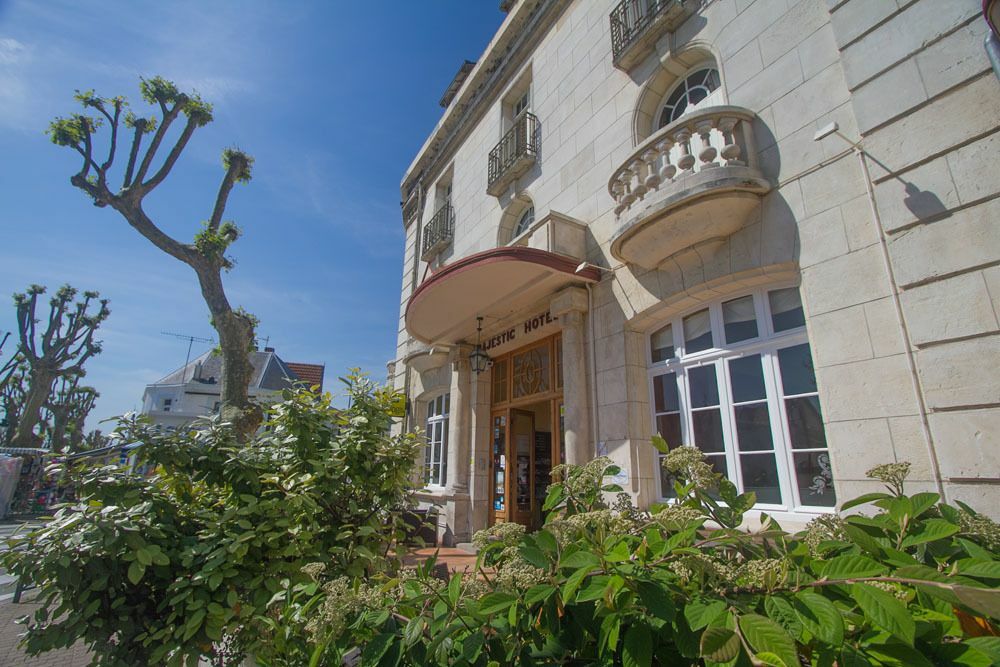 Logis Hotel Majestic Chatelaillon Plage - La Rochelle 外观 照片